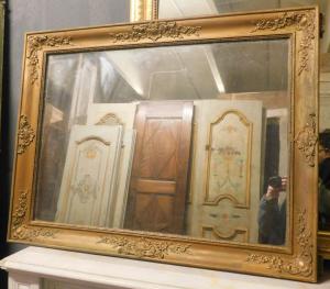 specc239 - 19th-century gilded mirror, 105 cm wide x 80 cm high